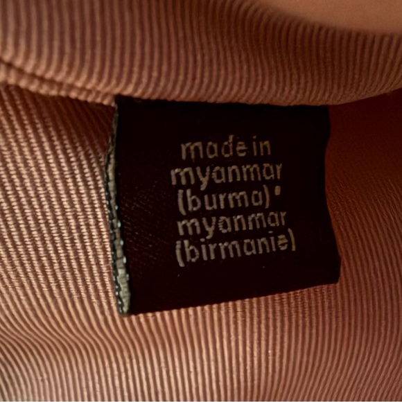 Coach Pink Storypatch Large Wristlet /Clutch / Pouch - Picture 5 of 6